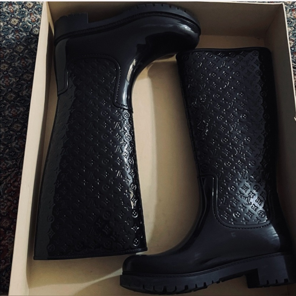 ‼️‼️ Sold. Louis Vuitton Black Monogram Splash Rain Boots - Picture 16 of 17